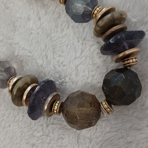 Necklace - Picture 2 of 3